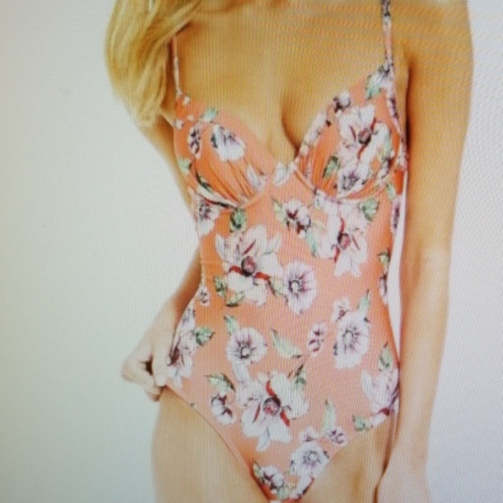 NWT Antonio Melani Coming Up Ross One Piece